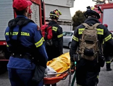 Στους 81 ανέρχονται οι νεκροί σύμφωνα με την πυροσβεστική - Συνεχίζονται οι προσπάθειες πυρόσβεσης στην Κινέτα